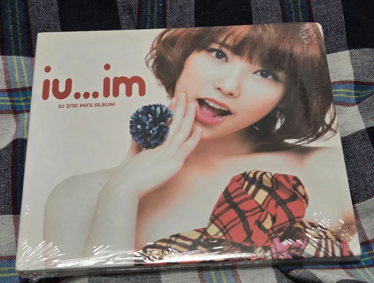 IU(アイユ) IU imiu 未開封 CD 出品 8,780円
