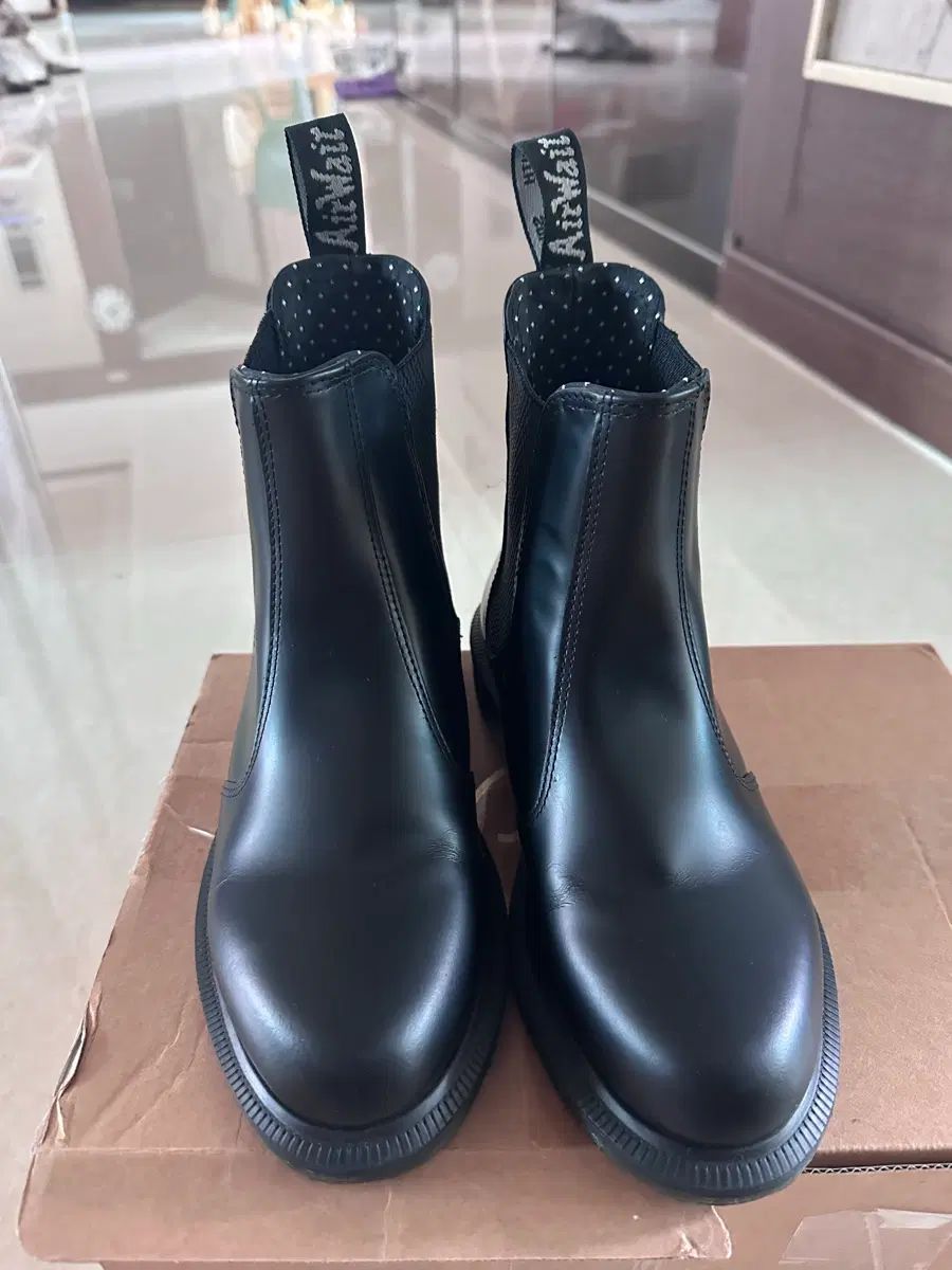 DR. MARTENS ドクターマーチン フローラ チェルシーブーツ uk3