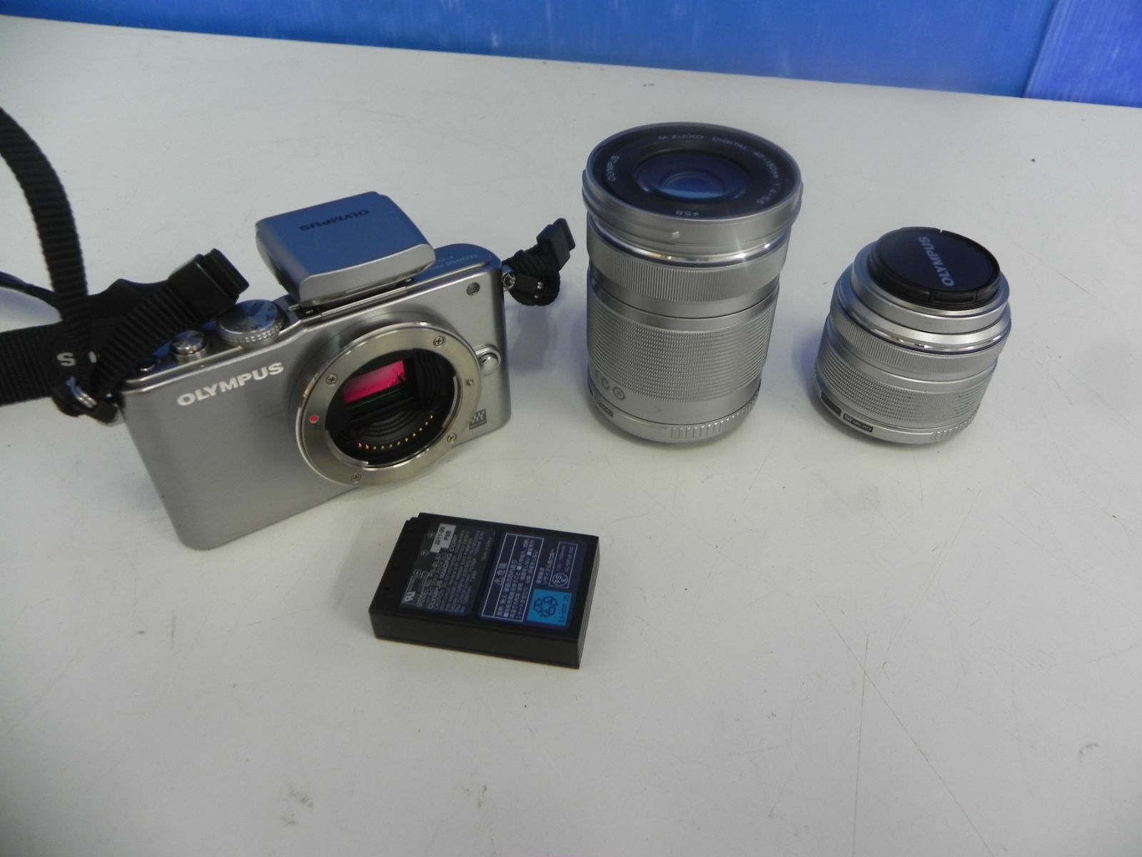 2B890★ダブルレンズ OLYMPUS ミラーレス一眼 PEN Lite E-PL3 ボディ シルバー E-PL3 BODY SLV　動作品・送料無料・保証付★2608