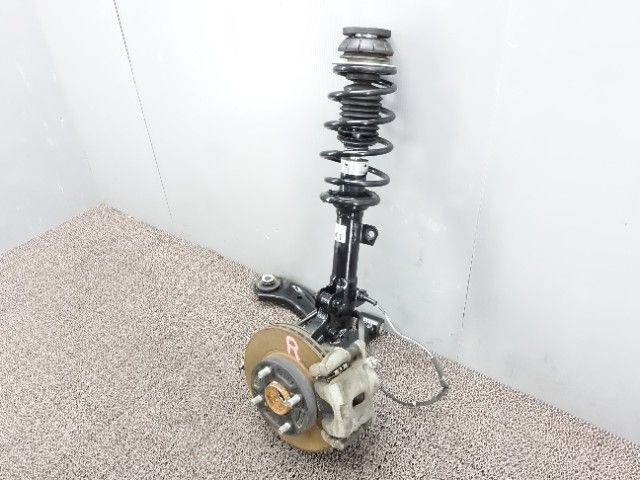 9668　スズキ ソリオバンディット　MA36S　フロントストラット右　ロアアーム付　（N5-1）