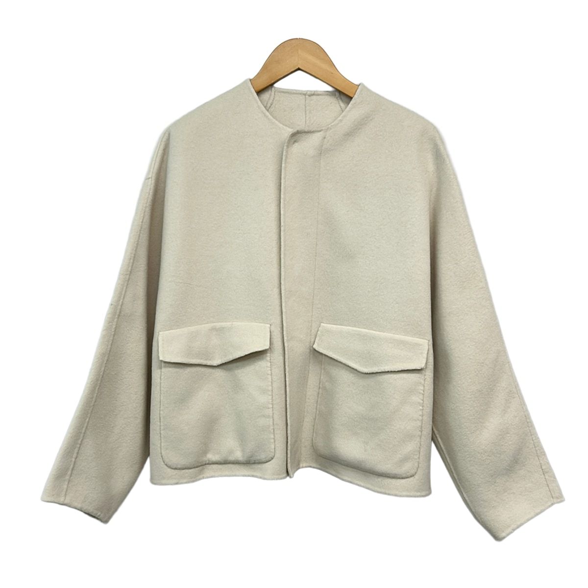 uncrave(アンクレイヴ) コート サイズ1 S レディース美品 - 白 長袖/ショート丈/冬