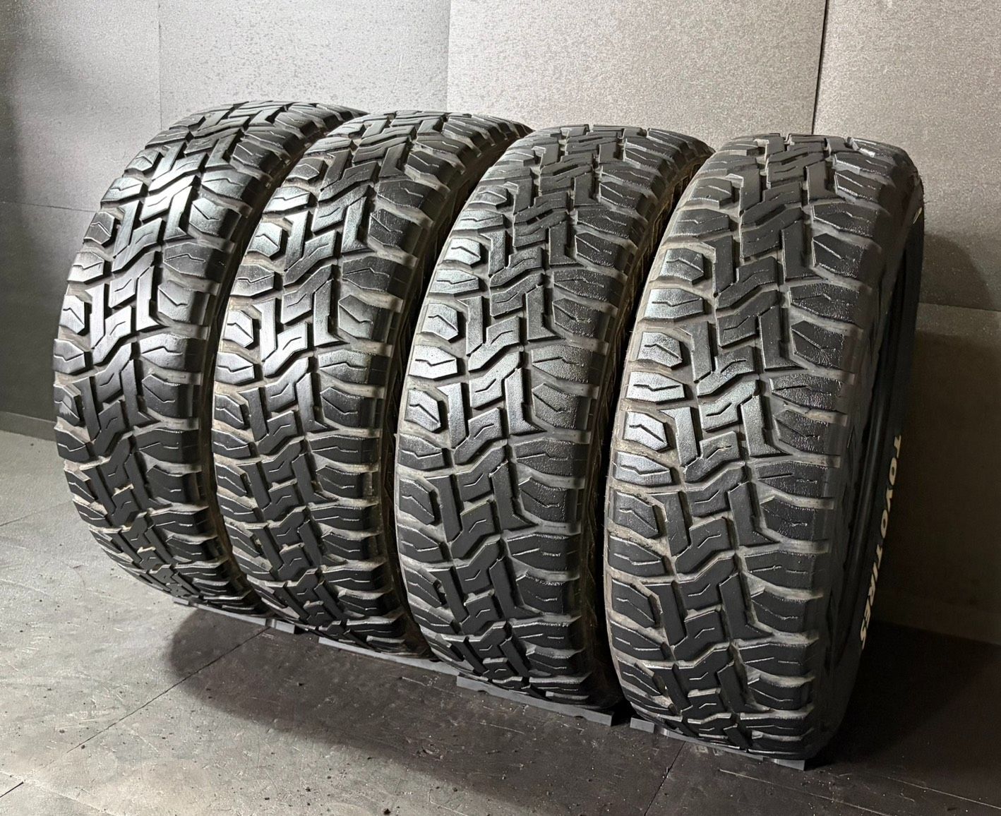 2021年製 約7.7mm～8.4mm トーヨータイヤ　TOYO TIRES オープンカントリー　OPEN COUNTRY R/T 225/60R18 4本 送料無料(一部除く) h_2986