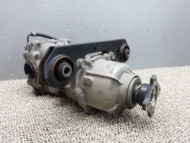 9661　ニッサン セレナ S-HYBRID/ハイブリッド　GNC27　リアデフ　リヤデフ　（N4-4） 6,600円