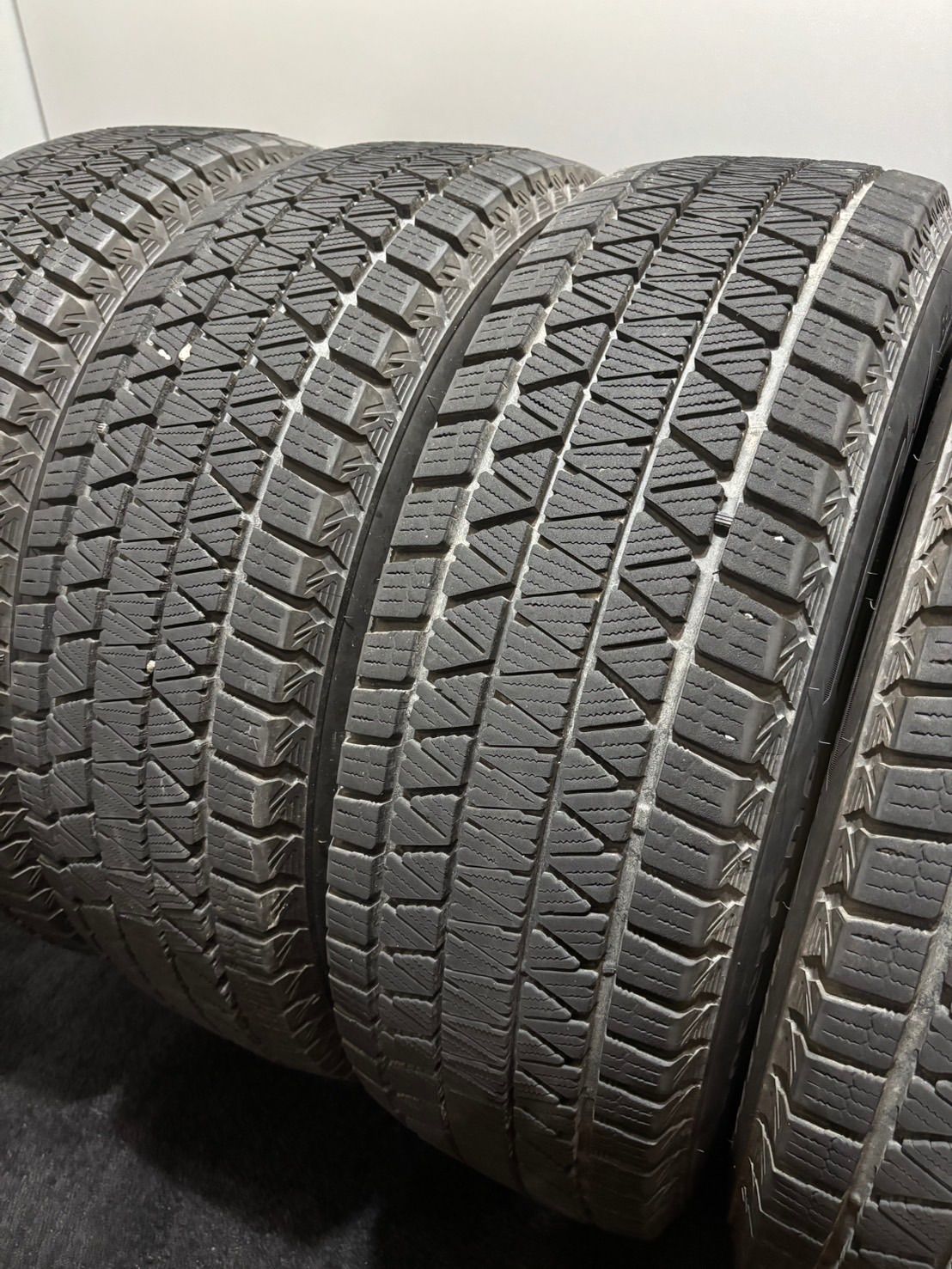 ★215/70R16 BRIDGESTONE/DM-V3 21年製 スタッドレス 4本 ブリヂストン ブリザック デリカ D5 アウトランダー (南6-M974)