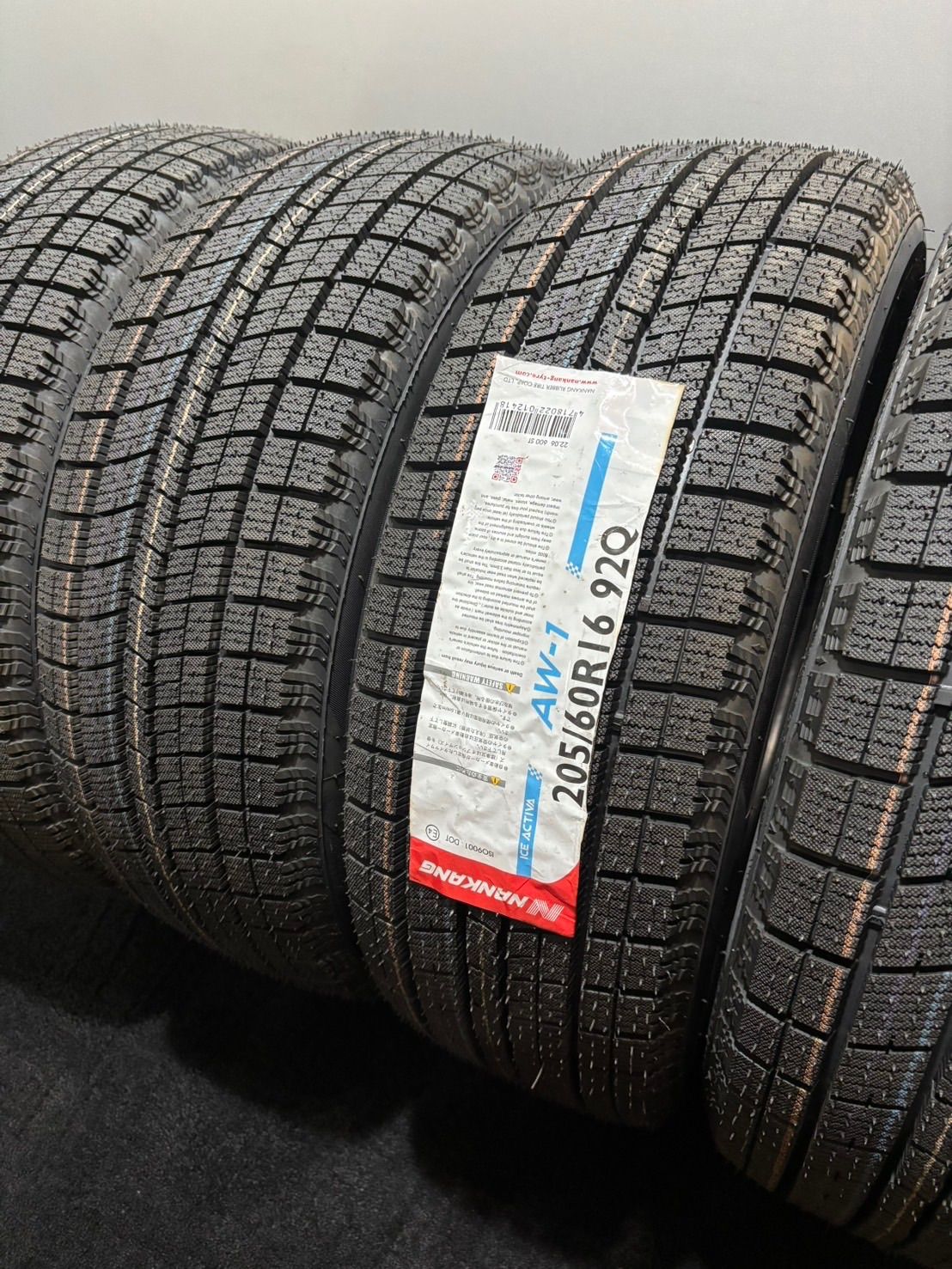 ★新品 未使用品 205/60R16 NANKANG/ICE ACTIVA AW-1 22年製 スタッドレス 4本 ノア ヴォクシー ステップワゴン (南2-M975) 25,920円