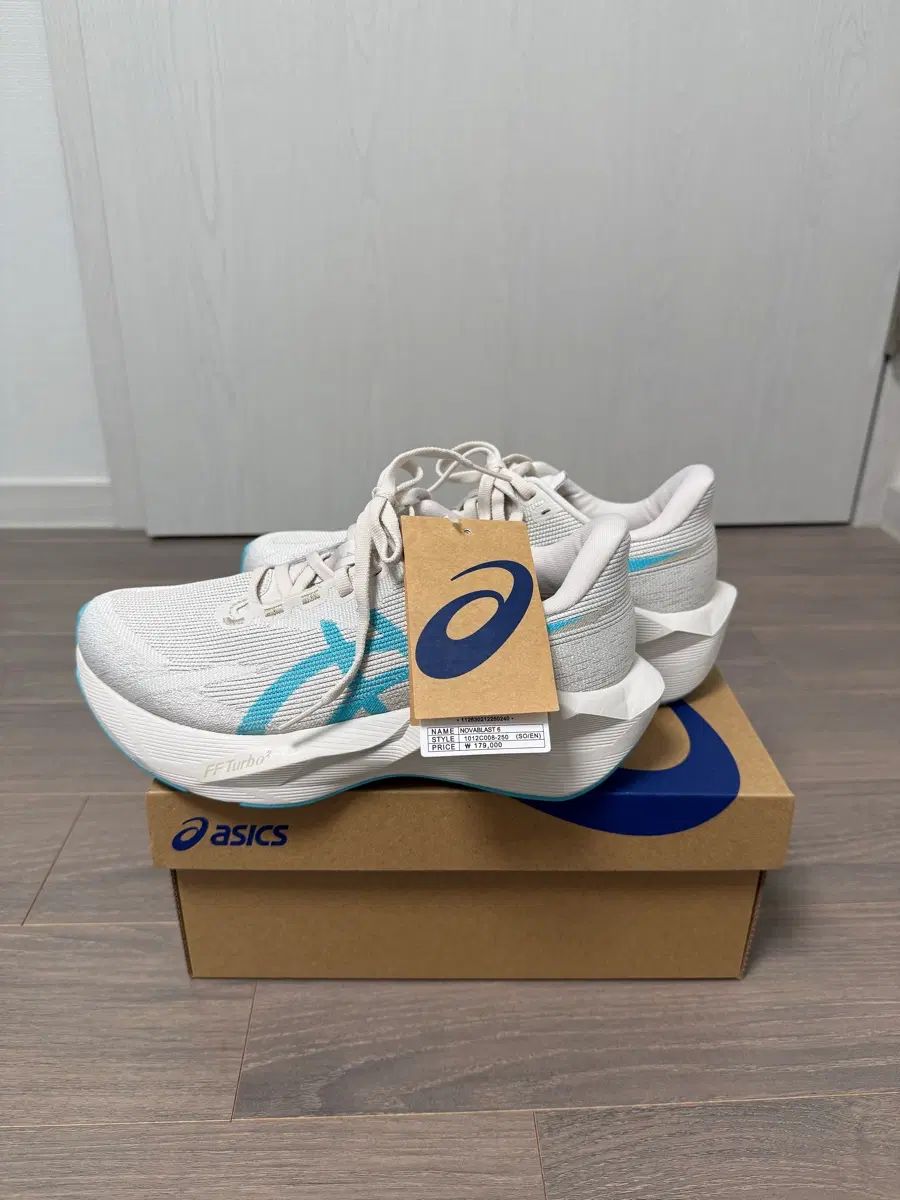 新品 アシックス asics ノバブラスト BLAST 6 w 240