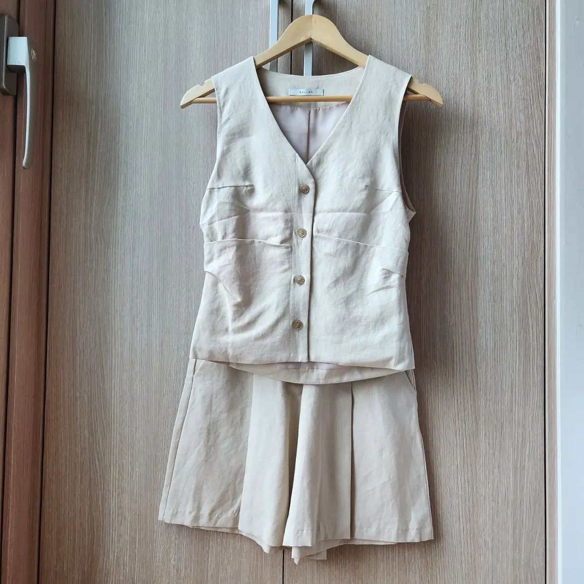 リネン スリーブレス セットアップ (light beige) 7,400円
