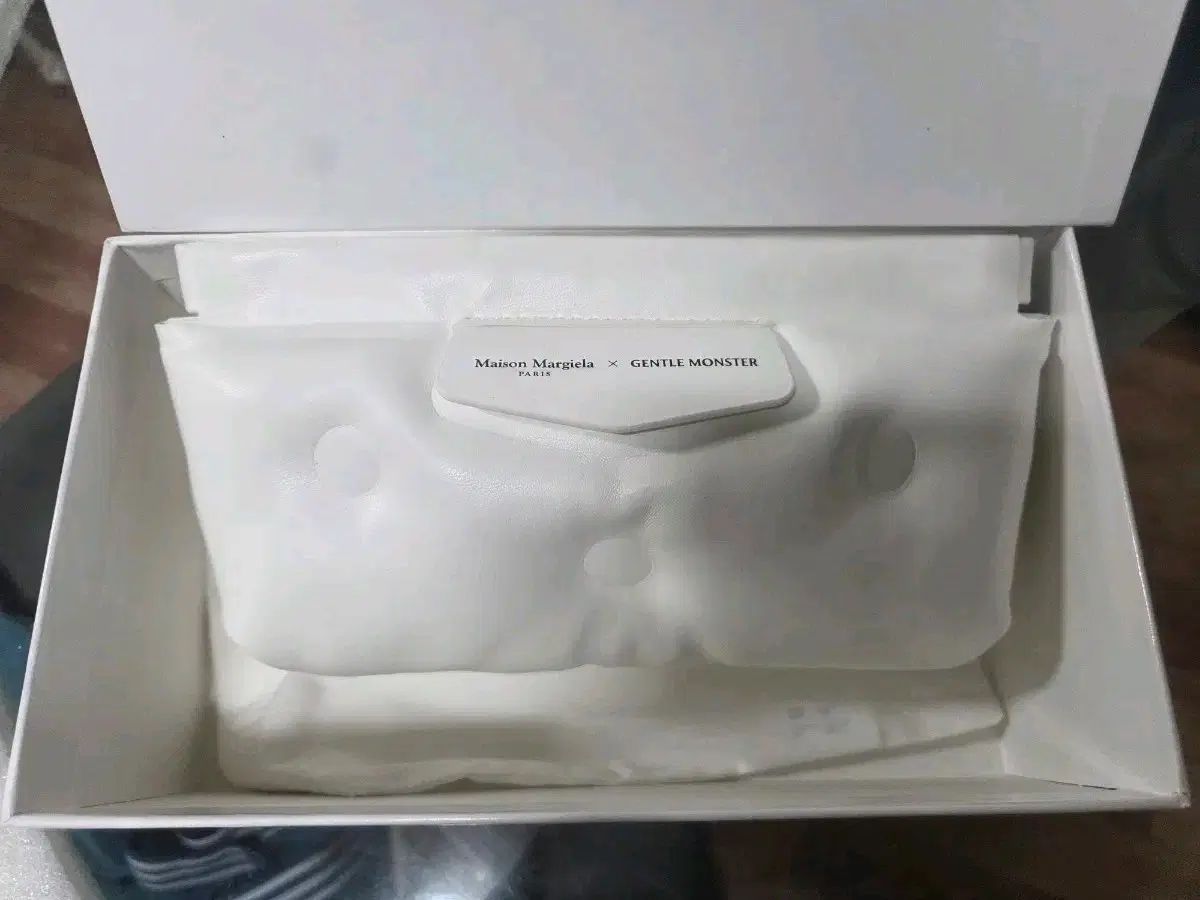 (正規品 新品)GENTLE MONSTER(ジェントルモンスター) × Maison Margiela(メゾンマルジェラ) サングラス