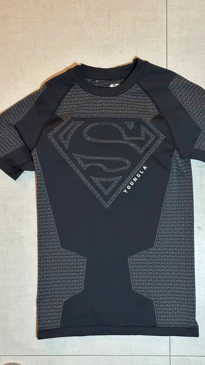 Young la SUPERMAN コンプレッション(m)