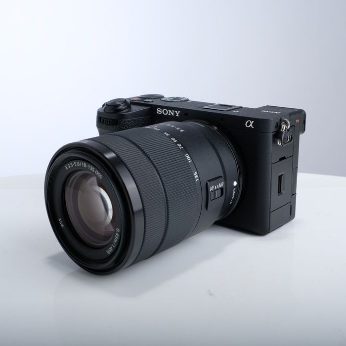 【中古】(ソニー) SONY ILCE-6700M 高倍率ズームレンズキツト 115,500円