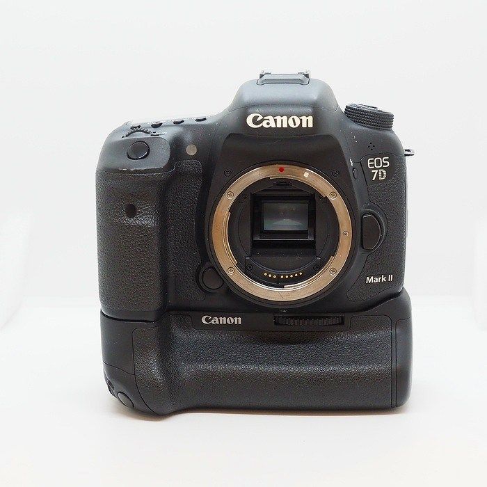 【中古】(キヤノン) Canon EOS 7D MARK2 + BG-E16 33,020円