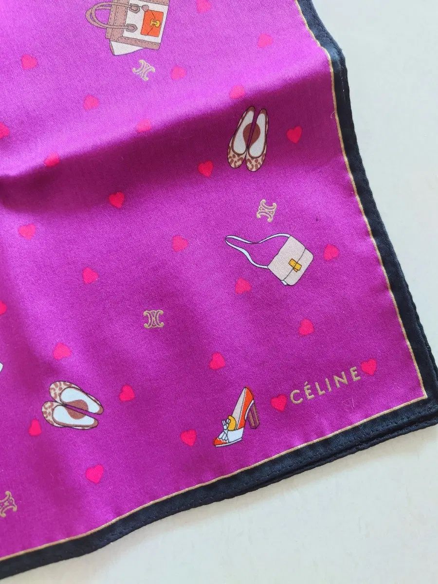 Celine セリーヌ ミニスカーフ 兼 ハンカチ 6,881円