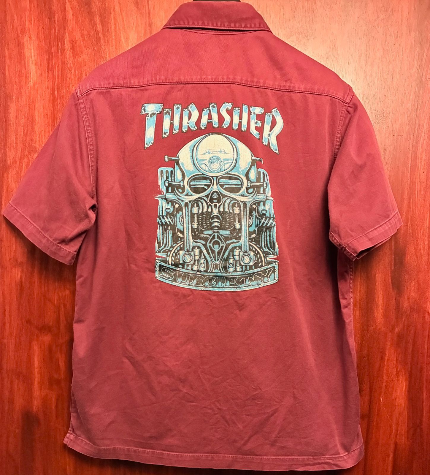 レア Subciety × THRASHER コラボレーションモデル バックプリント 半袖シャツ ワイン Lサイズ