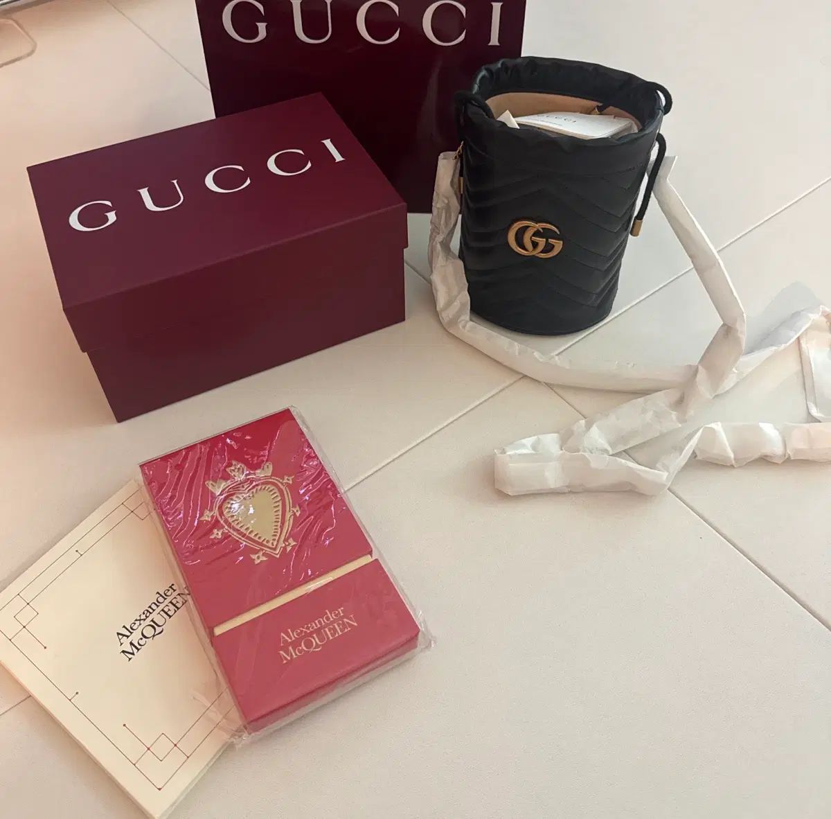 正規品 未使用 GUCCI マーモント マトラッセ バケットバッグ ブラック 63,530円