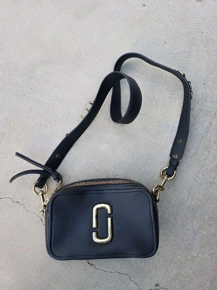 MARCJACOBS カメラバッグ ブラックメッセンジャーバッグ