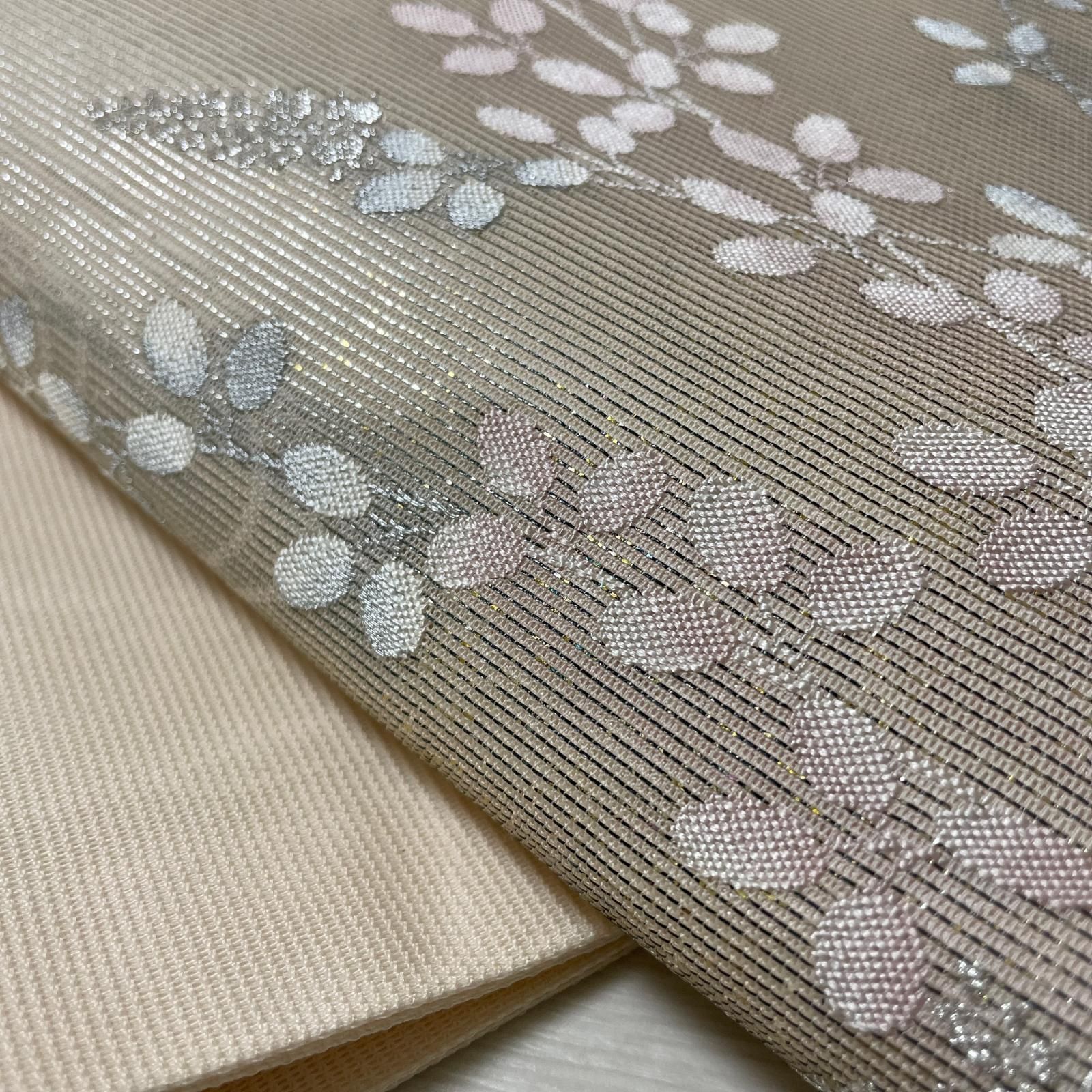 名古屋帯 絽綴れ 上品な草花模様 九寸 正絹 着物 X-7565