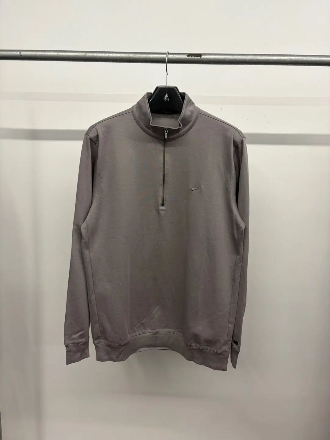 (105) メンズ NIKE タイガーウッズ ゴルフ ハーフジップアップ スウェットシャツ プルオーバー 長袖Tシャツ