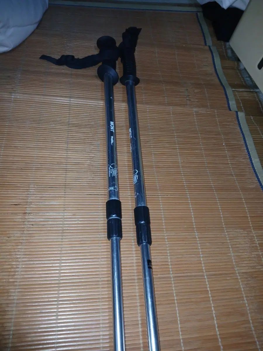 トップブランド登山ステッキ モンベル ステッキ セット