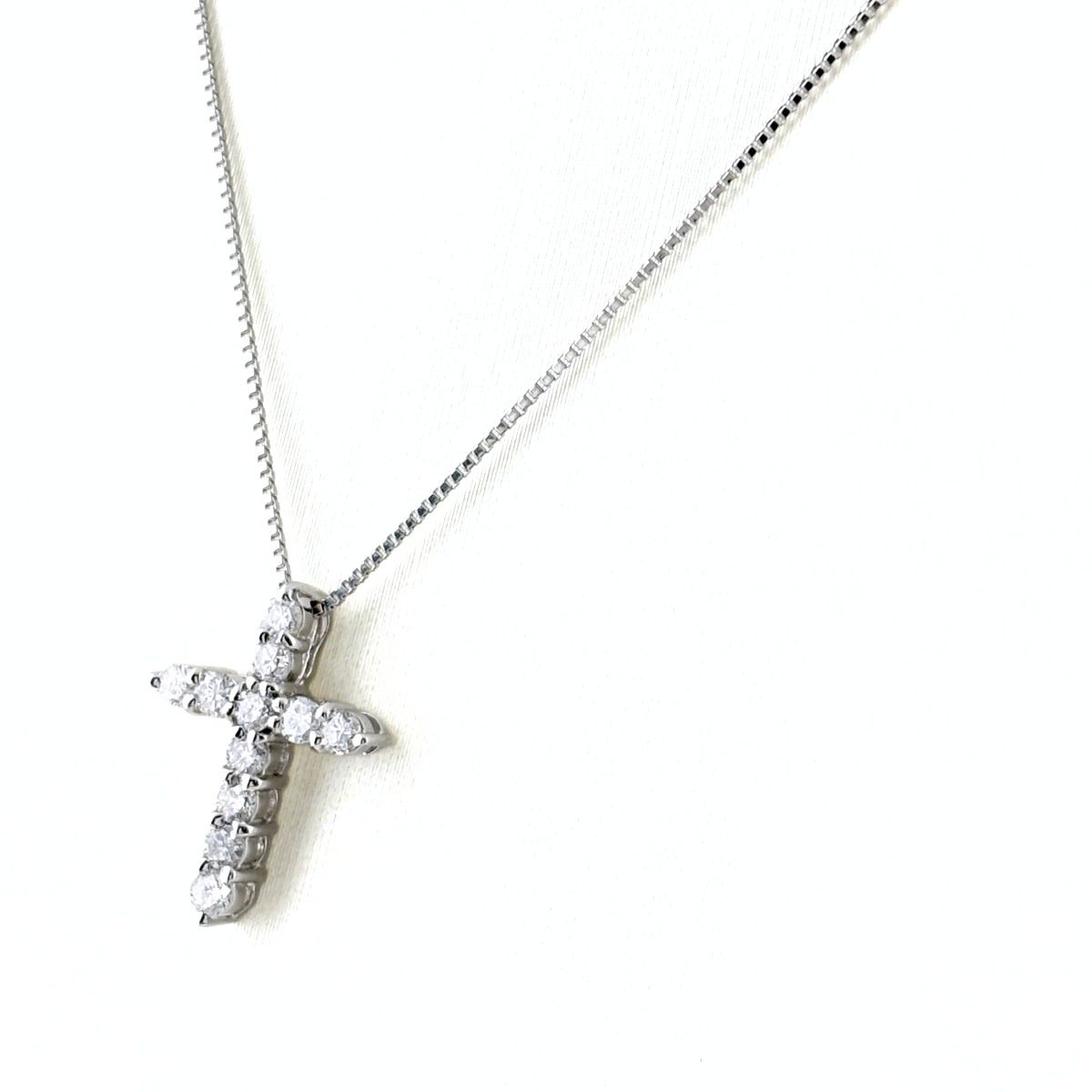 クロスモチーフ プラチナ ペンダント メレダイヤ 十字架 ネックレス Pt900 Pt850 ダイヤモンド レディース 【中古】