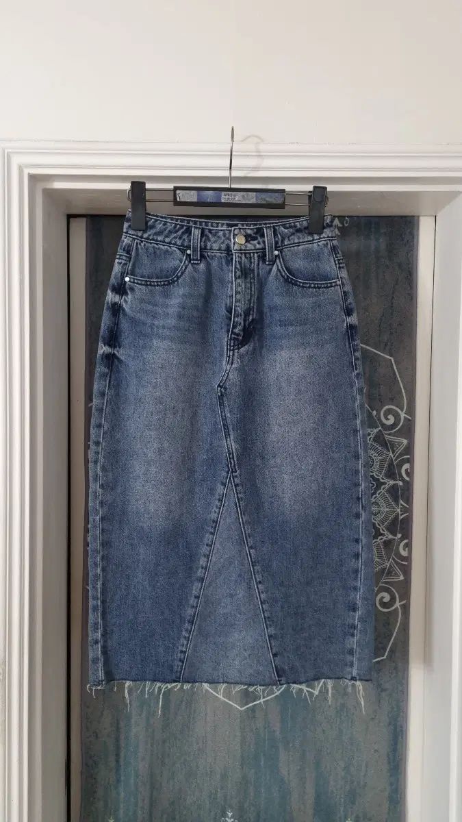 GUESS バックスリット デニム スカート