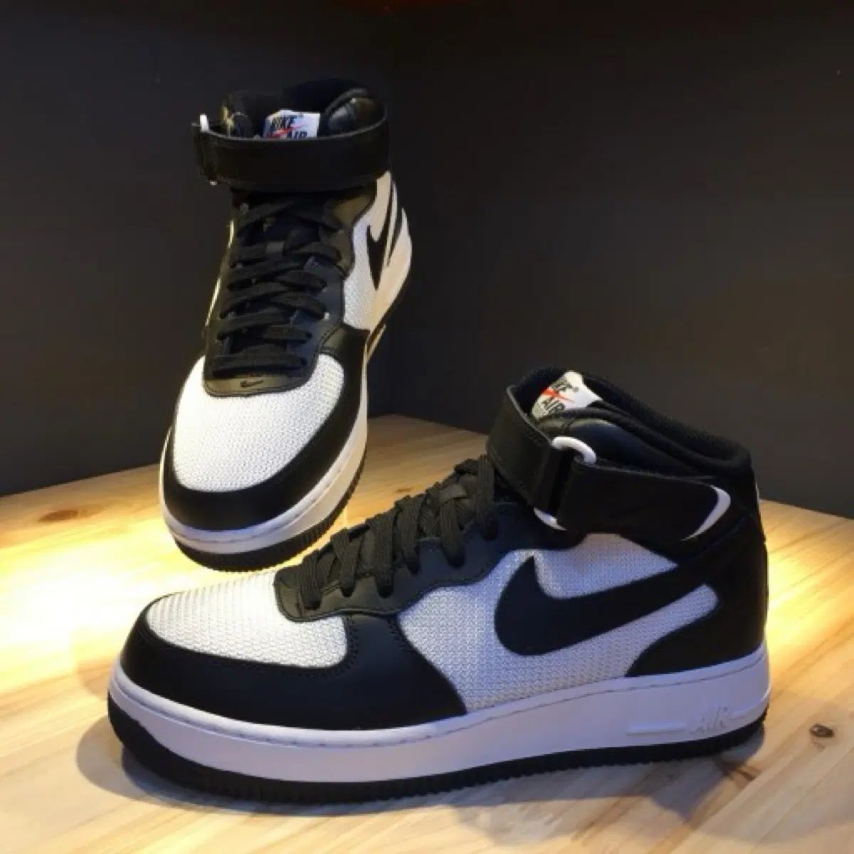 270 NIKE エアフォース1 ミッド 07 ダルメシアン ブラック