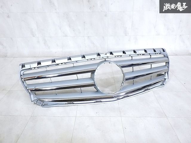 メルセデス・ベンツ 純正 W246 Bクラス B180 前期 フロント ラジエーター グリル 外装 シルバー系 A2468880160 即納