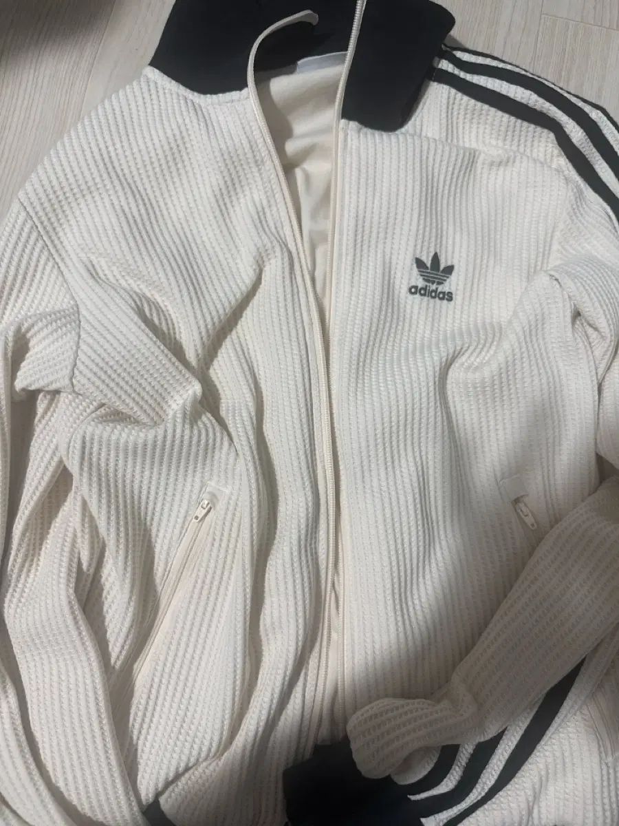 アディダス ワッフルジャージ出品