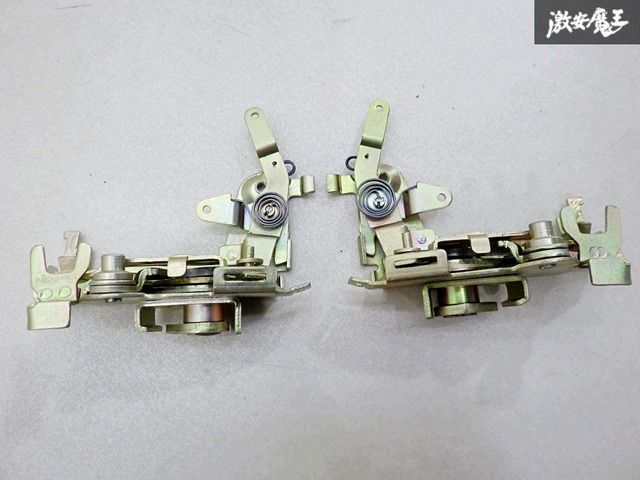 【希少・未使用品】PEREZ製 空冷 ビートル タイプ2 '74〜'79y レイトバス フロントドアラッチ ドアロック 左右セット 211837016H 当時物
