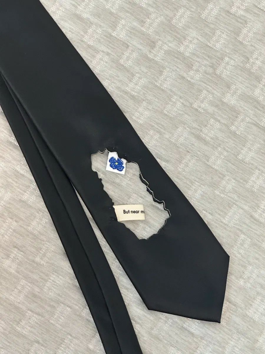 ADER ERROR シンダーホール ネックタイ