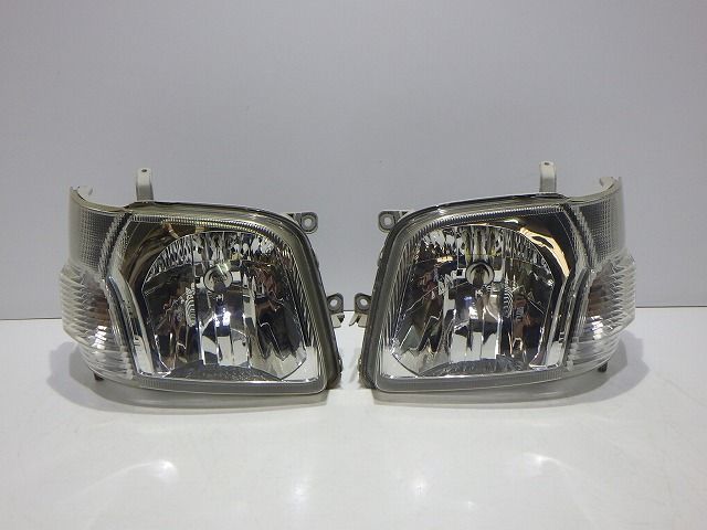 ハイゼット　ヘッドライト　左右　ハロゲン　レベ付　S330V　S320V　S321V　S331V　100-51771　美品　260819056