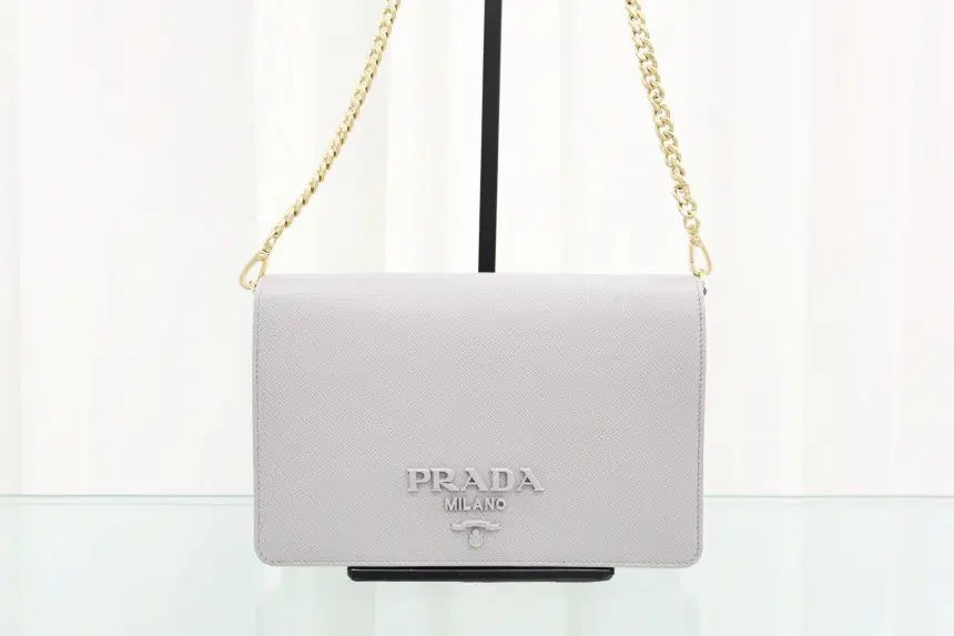 PRADA プラダ ミニ サフィアーノ クロス ショルダ—バッグ 1bp018 74,117円