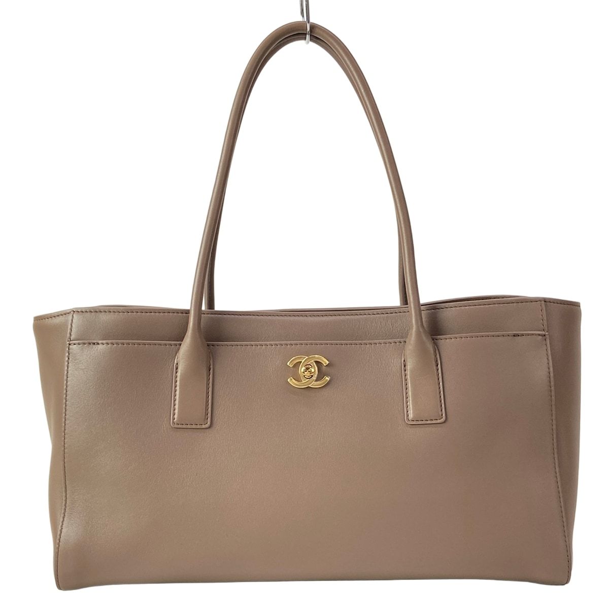 CHANEL(シャネル) トートバッグ美品 スモール ショッピング バッグ ブラウン ゴールド金具/メタルシリアルプレート レザー