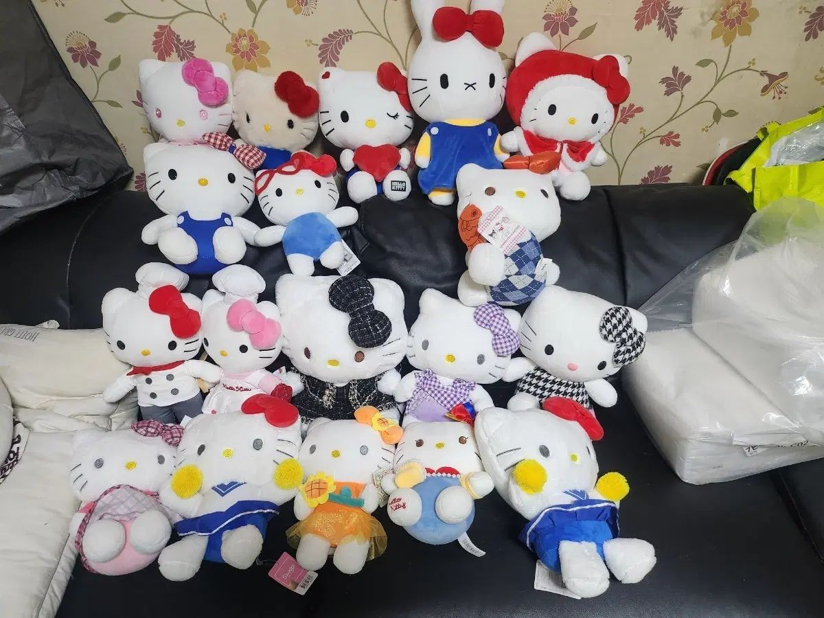 ハローキティ ぬいぐるみ 大量 まとめ 出品 12,214円