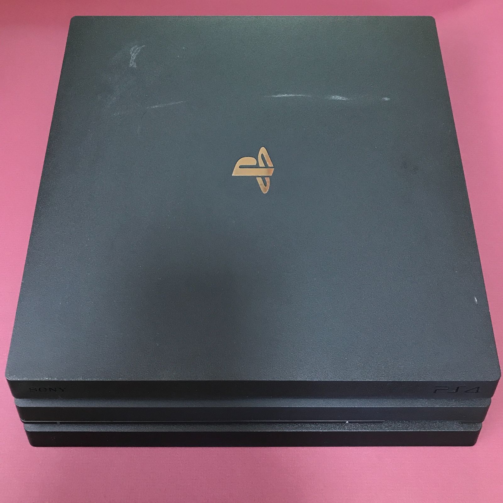 【すぐ遊べるセット・初期化済】PS4 Pro 本体 CUH-7200B ジェットブラック 1TB コントローラー/ケーブル付属