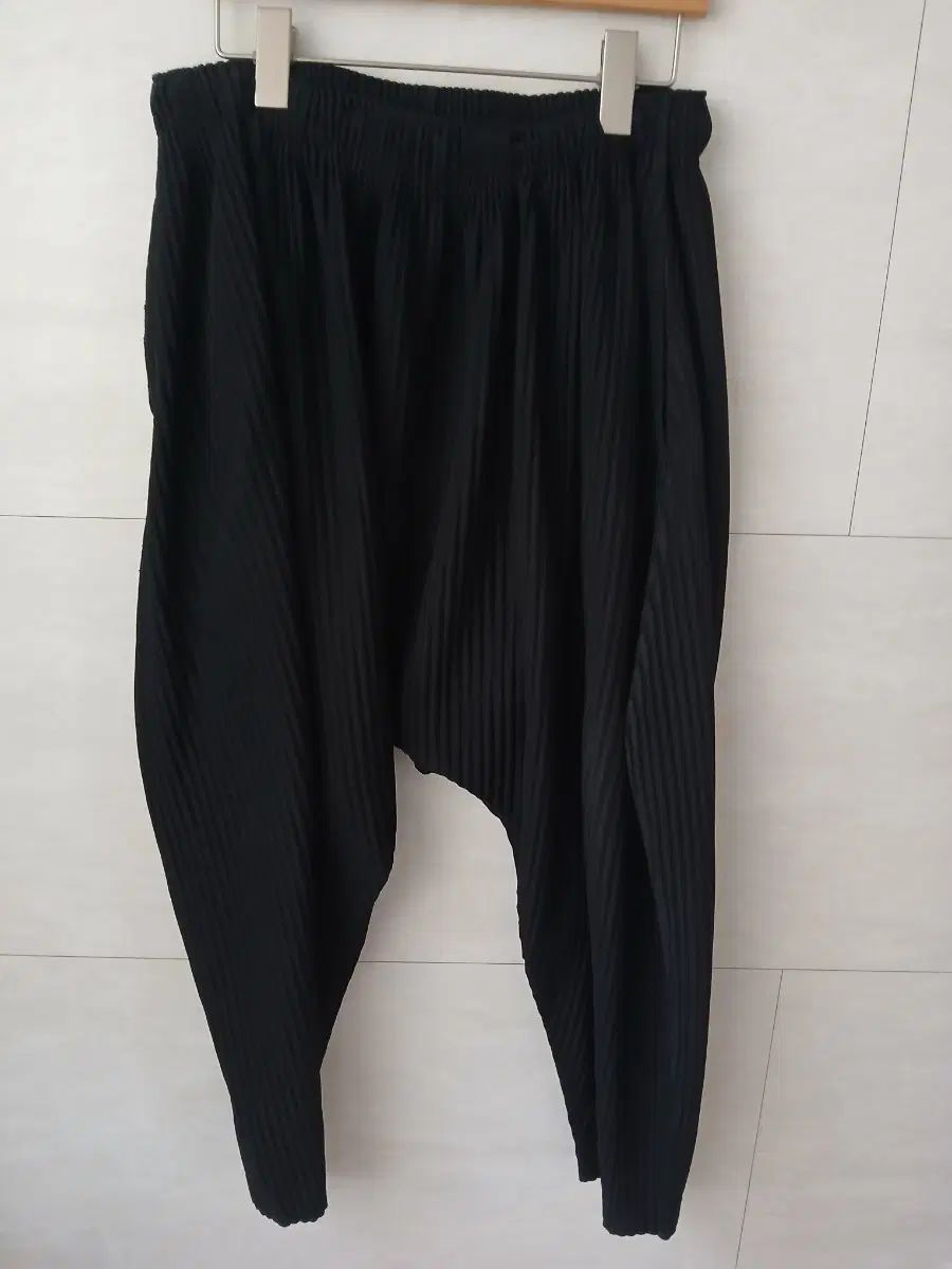 オムプリッセHOMME PLISSÉ バギーパンツ 32,013円