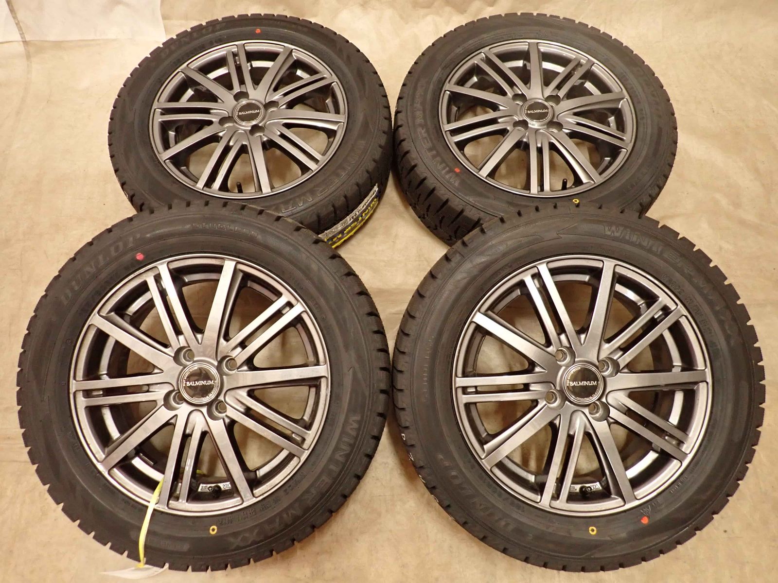 冬新品 2025年製 4本 会社宛送料無料 185/60R15×5.5J 84S ダンロップ