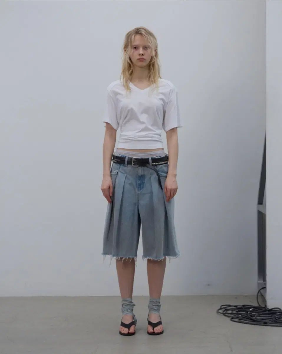 LCDC バックスリット Vネック トップス 7,462円