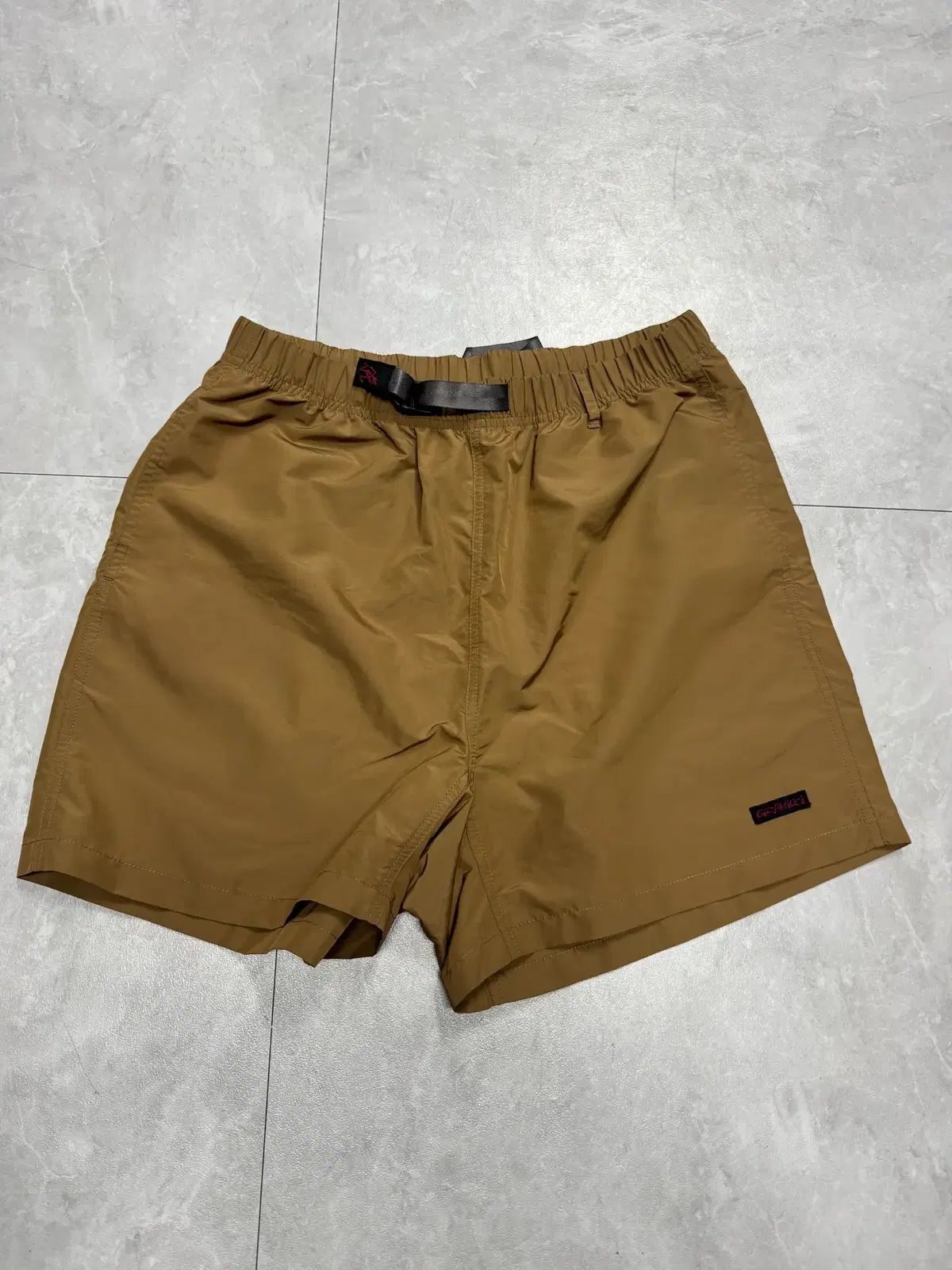 M グラミチ Gramicci ハーフパンツ