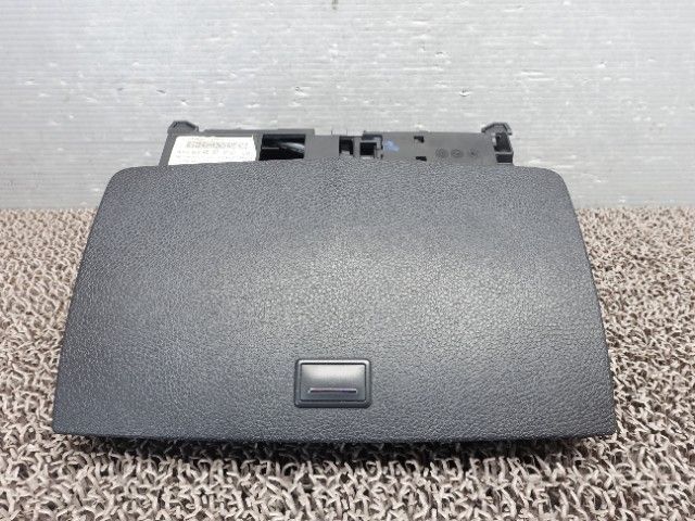 9648　メルセデスベンツ Cクラス C200 W204　204241　モニター　マルチモニター