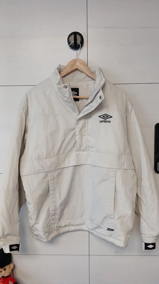 アンブロ 薄い ダウン 95サイズ Anorak（アノラック）