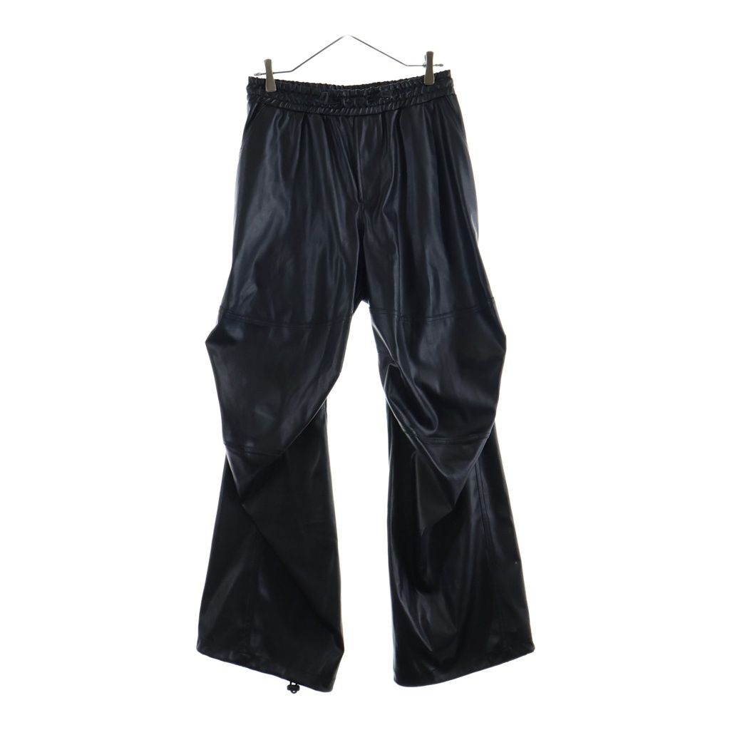 DIESEL (ディーゼル) P-MARTY-LTHF 3Dシルエットデザイン フェイクレザー ワイド パンツ ブラック A13902 16,553円