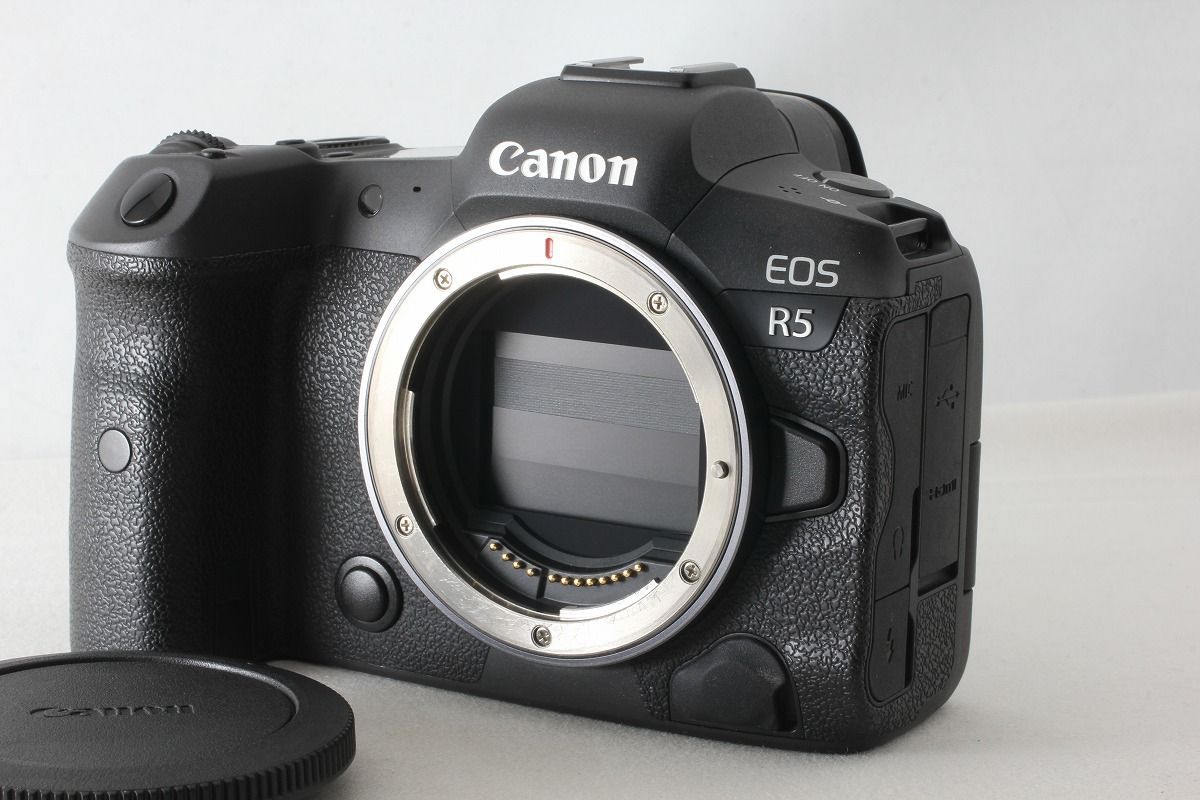 キヤノン Canon EOS R5 ボディ ブラック ストラップ ミラーレス一眼レフカメラ◇51479 140,495円