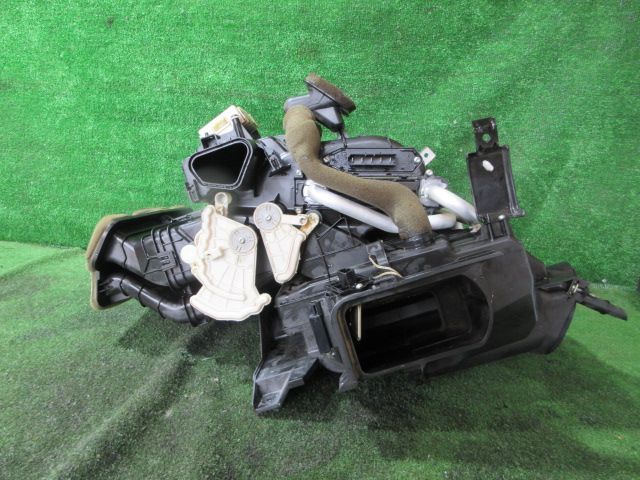 フロント　クーリングユニット 　27100　3XA1A　　日産 キャラバン　LDF-VW6E26 H25年　HSP0848-17-13