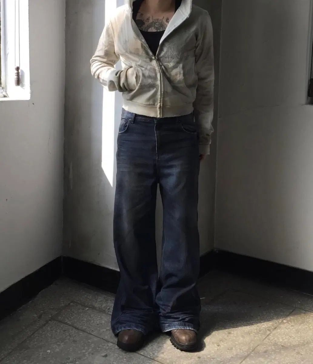 225 ダーティデニムパンツ