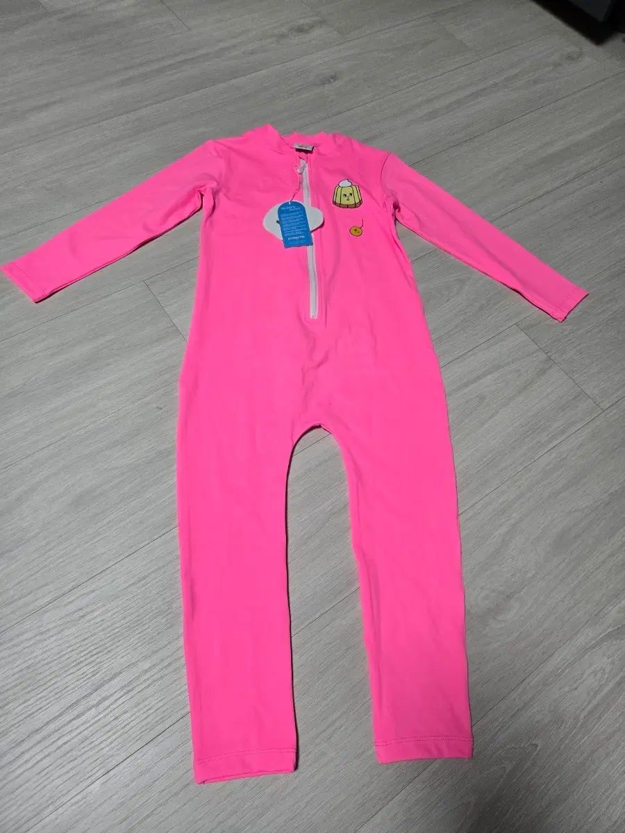 エッグノッグ10t水着 新品