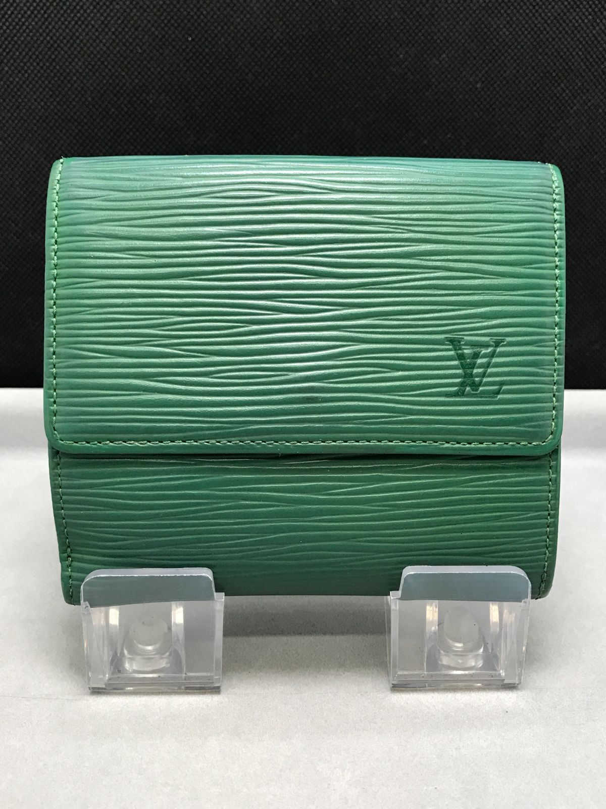 LOUIS VUITTON　ルイヴィトン　三つ折り財布　エピ　ポルトモネビエカルトクレディ　ボルネオグリーン　3093