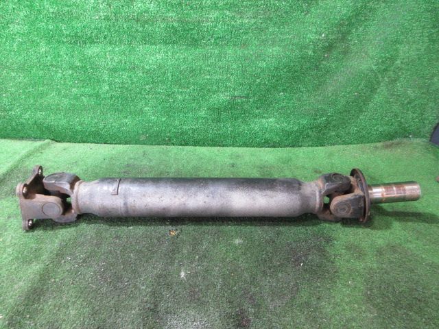リアプロペラシャフト 日産 キャラバン　LDF-VW6E26 H25年　HSP0854-17 6,240円