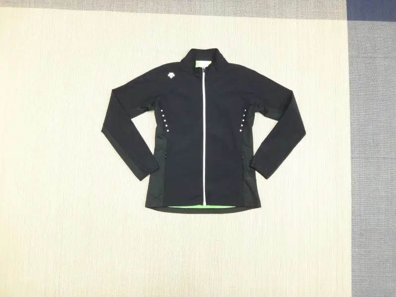 (90/M) DESCENTE デサント 接触冷感 ストレッチ フリース ジップアップ
