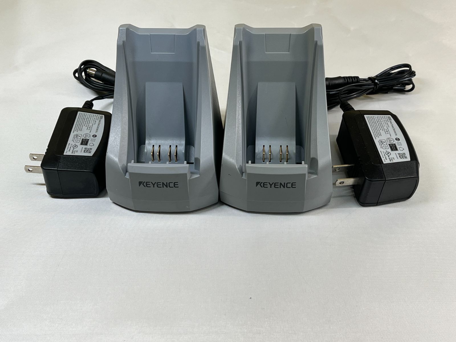 ◇KEYENCE BT-UC10R 充電ユニット 2台セット ACアダプター付 動作未確認 現状品