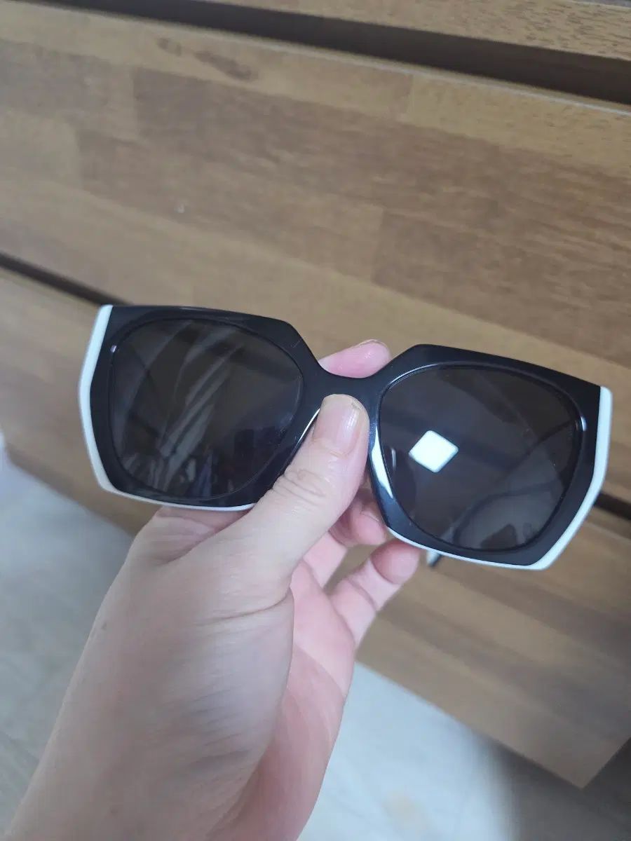 PRADA サングラス 30,986円